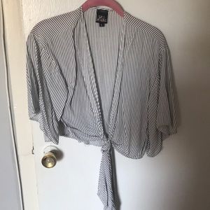 Smell the Roses tie front crop blouse